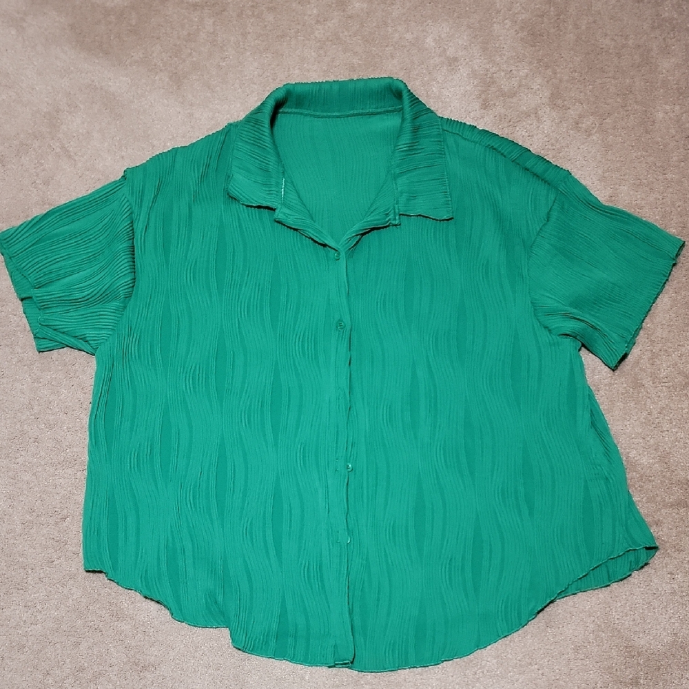 Green Short Sleeve Blouse